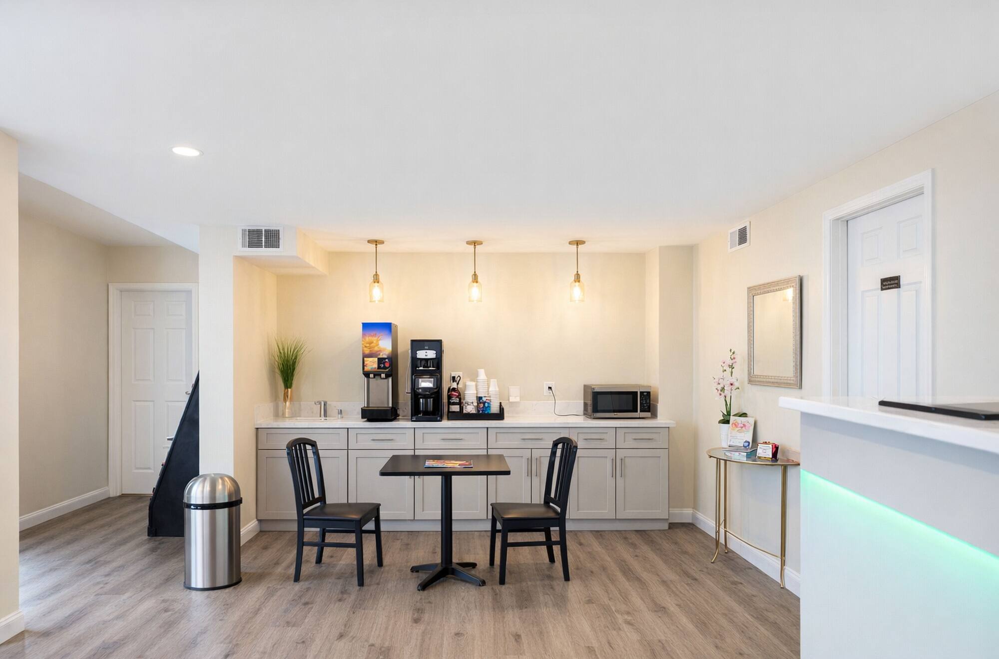 Breakfast area
