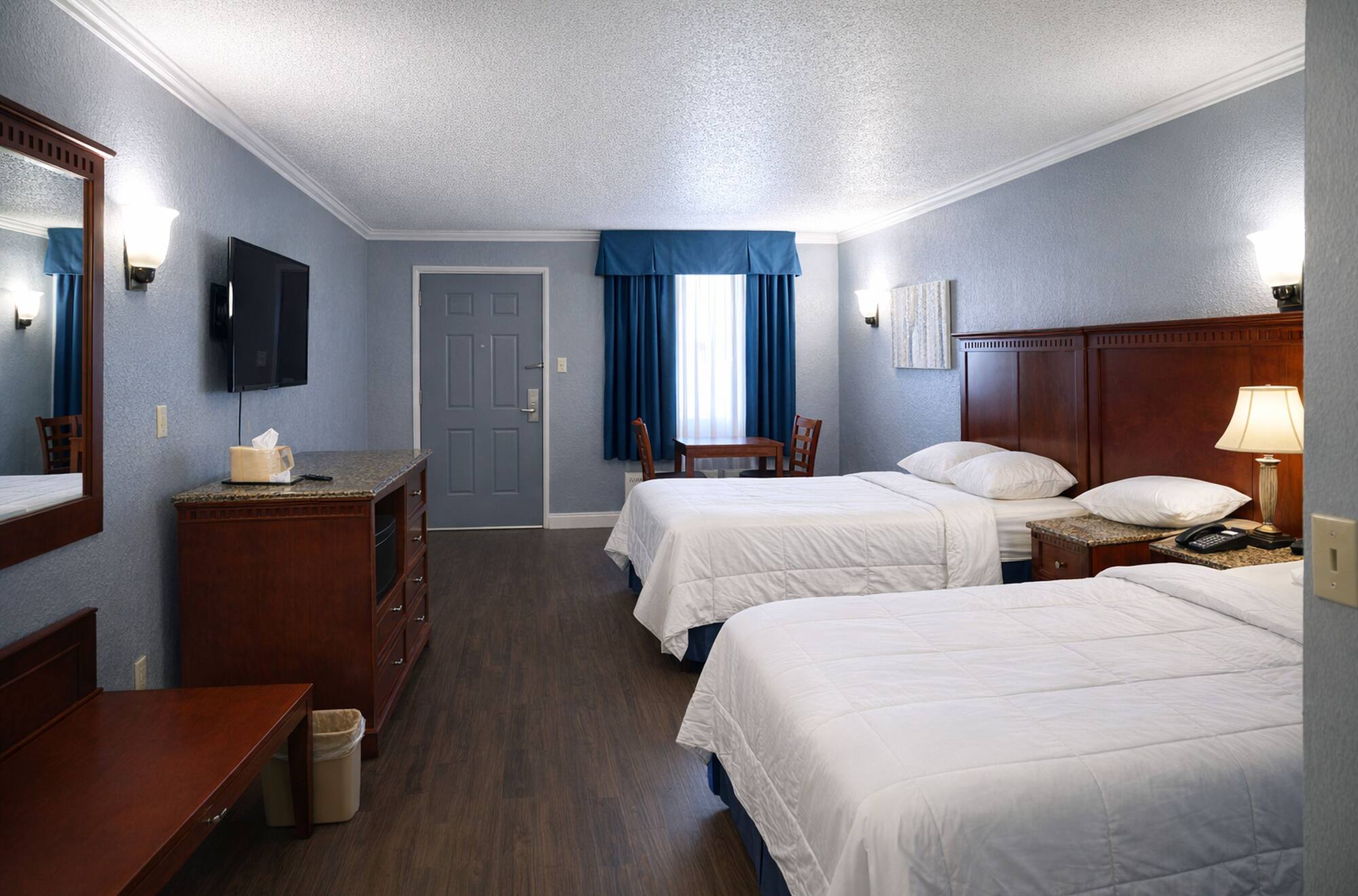 Standard Queen Room